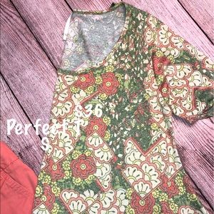 NWT Lularoe Small Perfect T Floral Design Soft