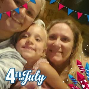 Meet your Posher, Dee