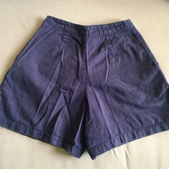 Vintage 90's High Waisted Navy Shorts - Picture 3 of 3