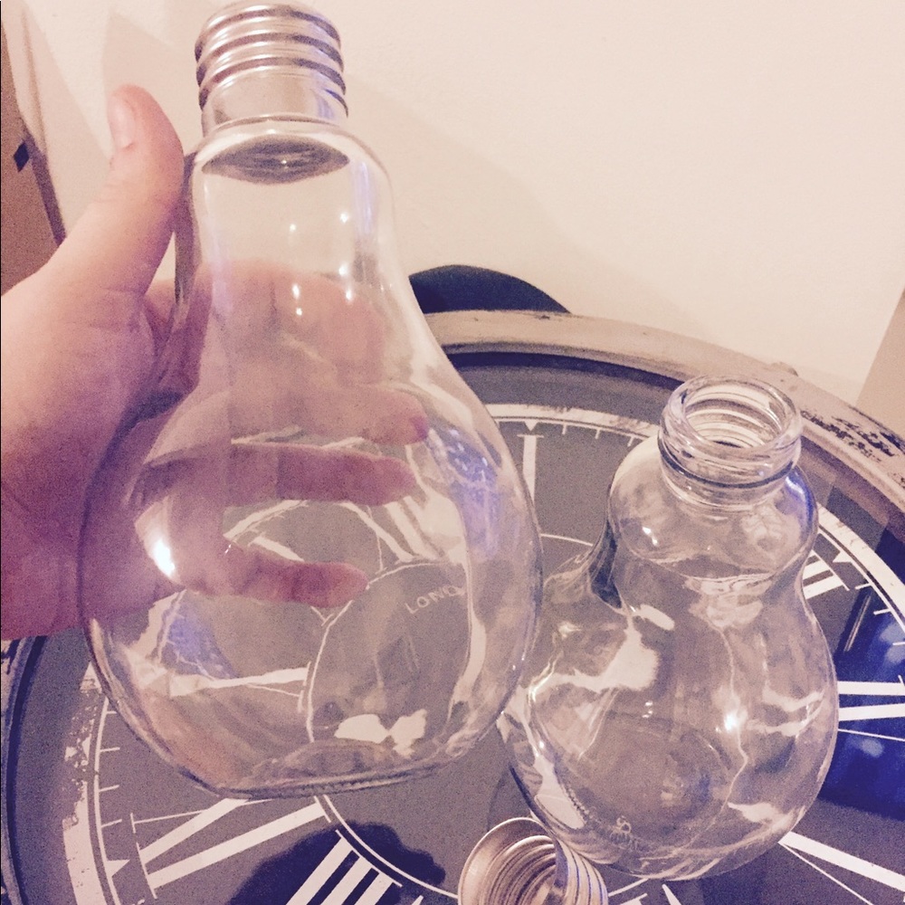 ⛔️SOLD⛔️💡 Light Bulb Glass Carafe! 💡