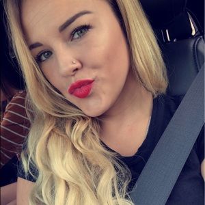 Meet your Posher, Kiley