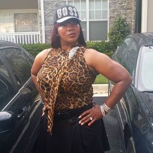 Meet your Posher, Joyce