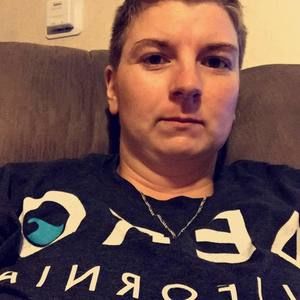 Meet your Posher, Lara