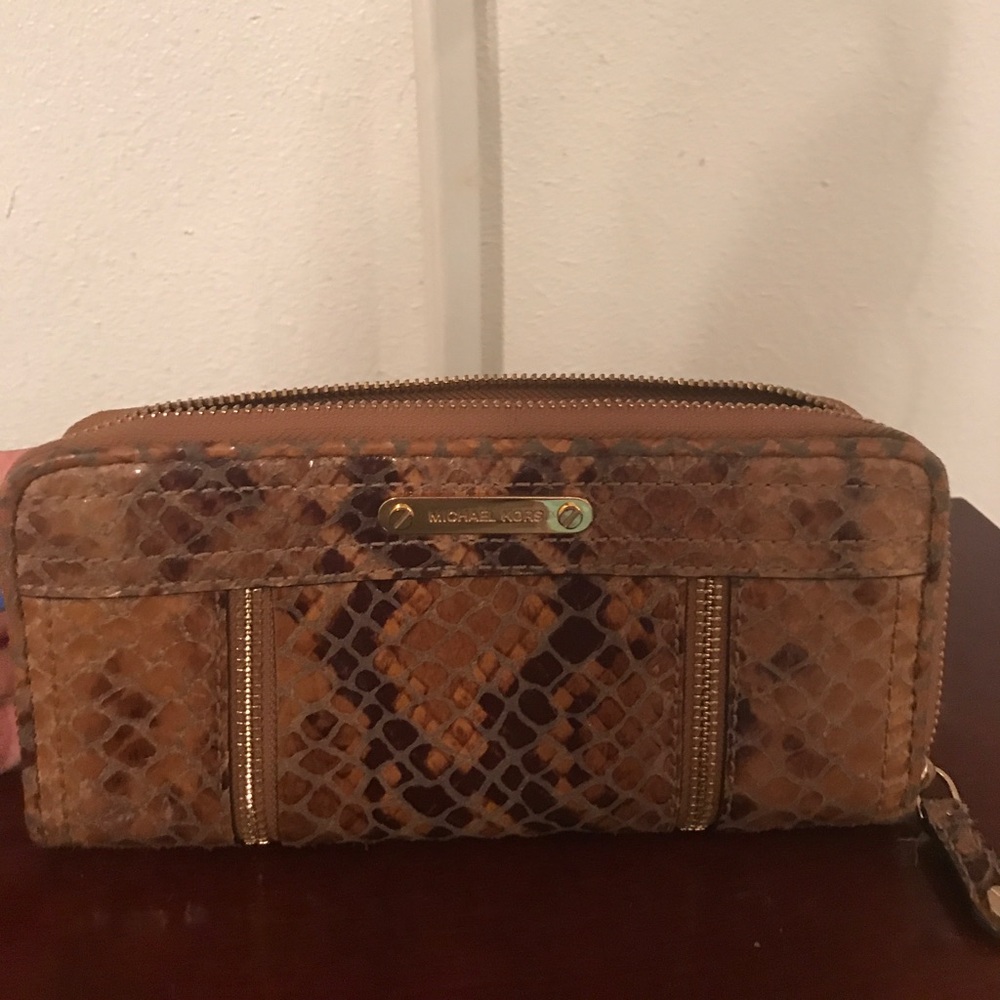 Michael kors snake wallet