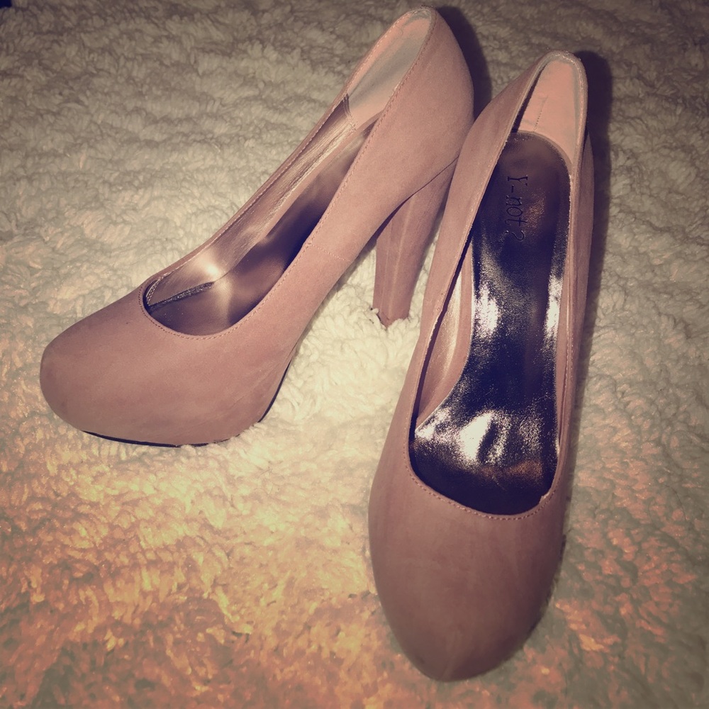 Mauve Faux-Suede Platform Heel - sz 10