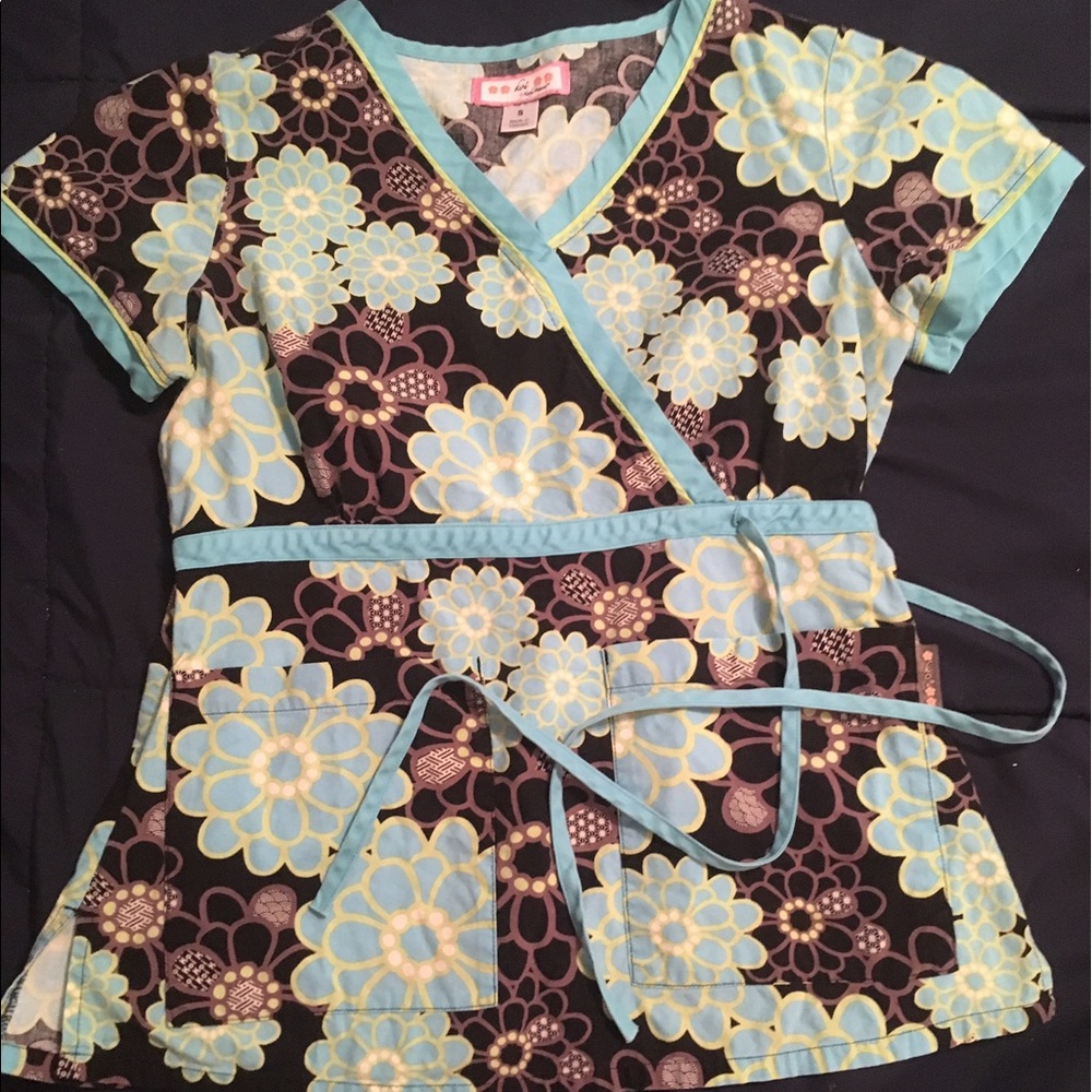 EUC Small Koi scrub top