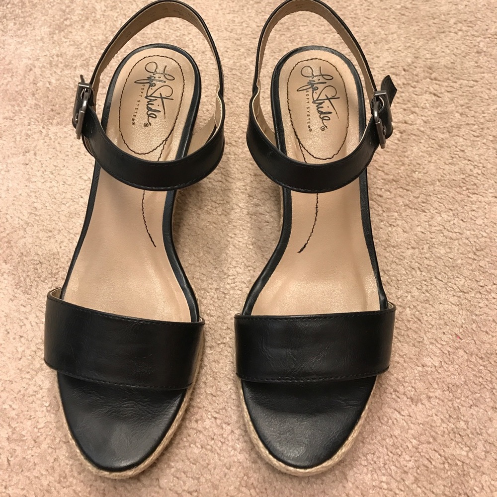 Life Stride Black Sandal Wedges