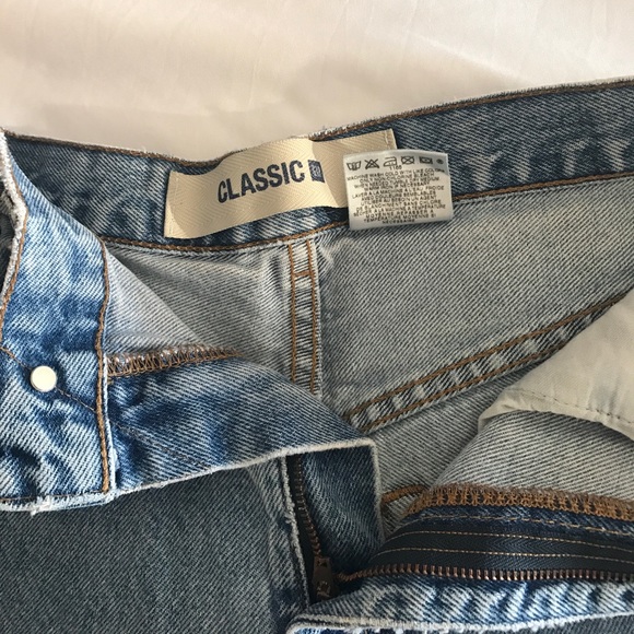 Shorts - Picture 2 of 4