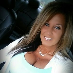 Meet your Posher, Connie