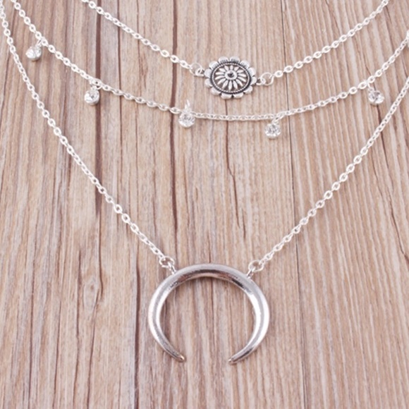 ‘St. Tropez’ Boho crescent choker necklace set - Picture 6 of 6