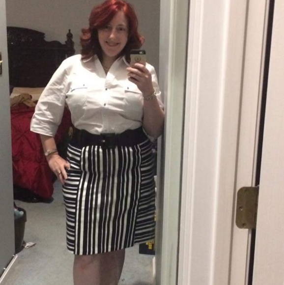 Meet your Posher, Relynn - Picture 2 of 7