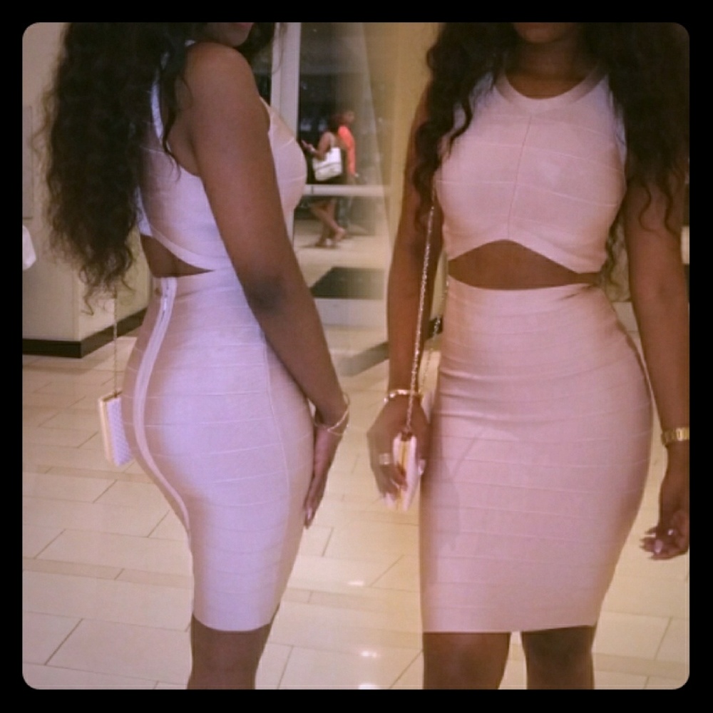 Two Nude bandage set