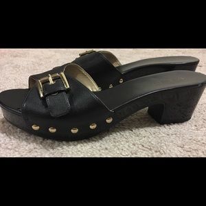 Ladies Nine West sandals