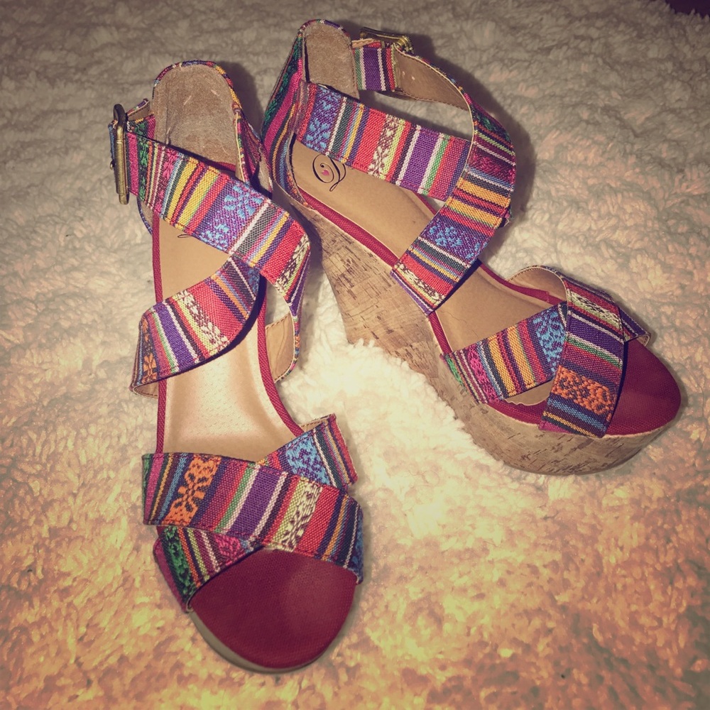Red Multi-Print Wedge Sandal - sz 9M
