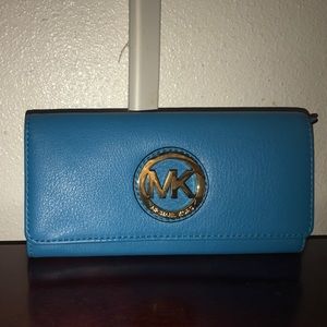 Michael kors turquoise wallet