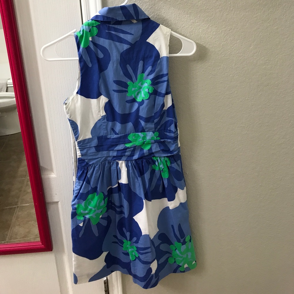 Lilly Pulitzer - Picture 2 of 3