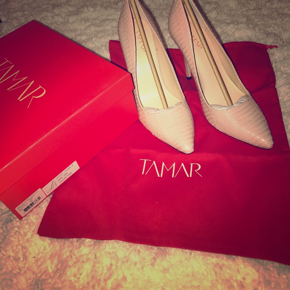 Tamar Braxton Pink Snake Leather Pump - sz 10M