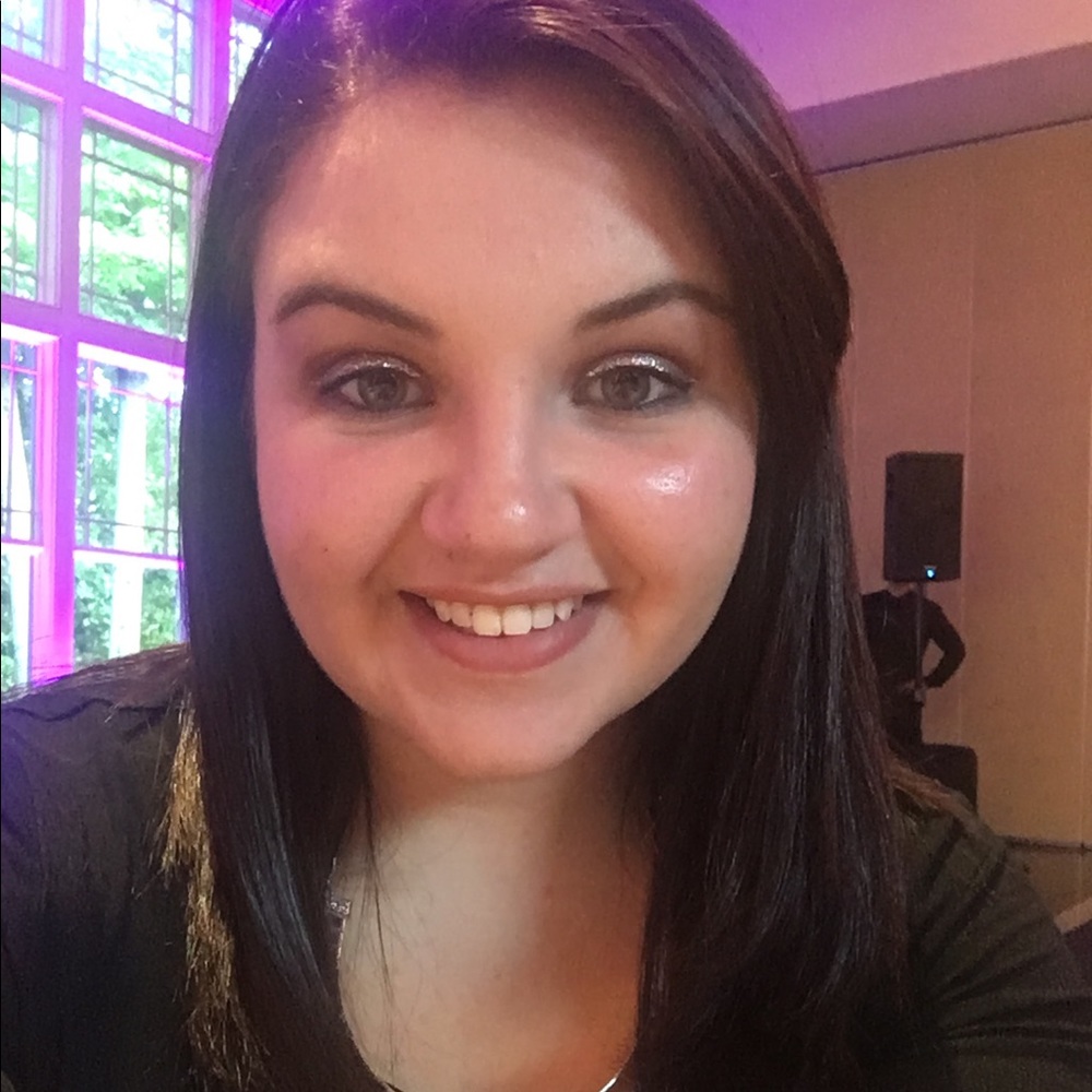 Meet your Posher, Alyssa