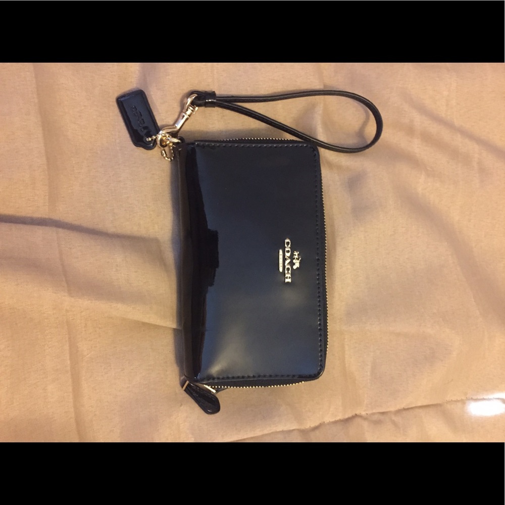 💥SOLD💥 Authentic Coach Wallet