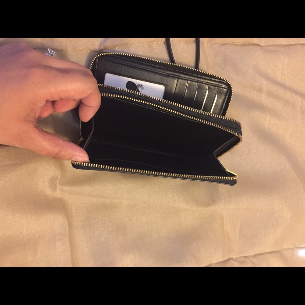 💥SOLD💥 Authentic Coach Wallet - Picture 3 of 4