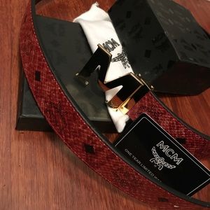 McM belt