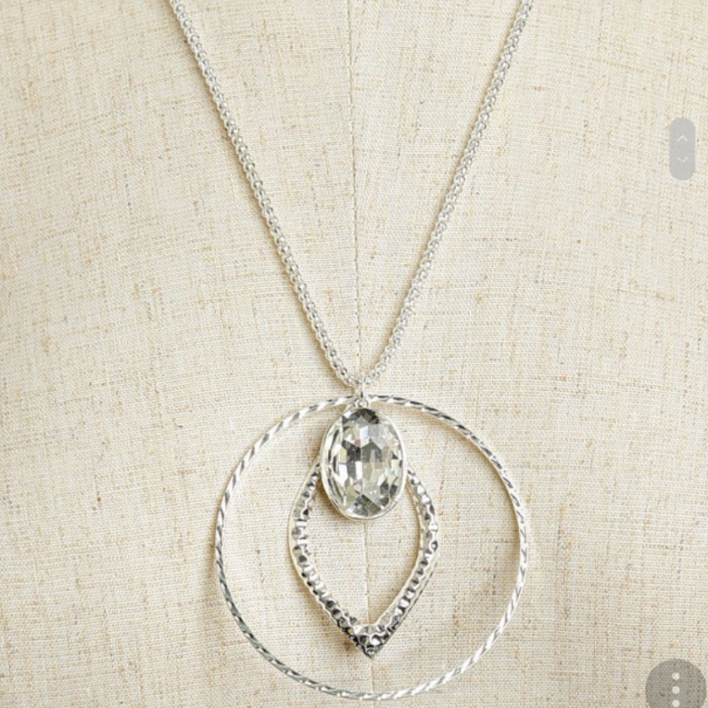 Stone design chain drop necklace