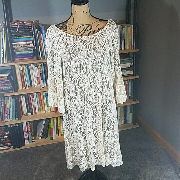 L&B Dresses & Skirts - Floral White Lacy L&B Dress
