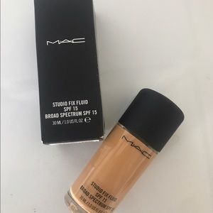 MAC Studio Fix Fluid