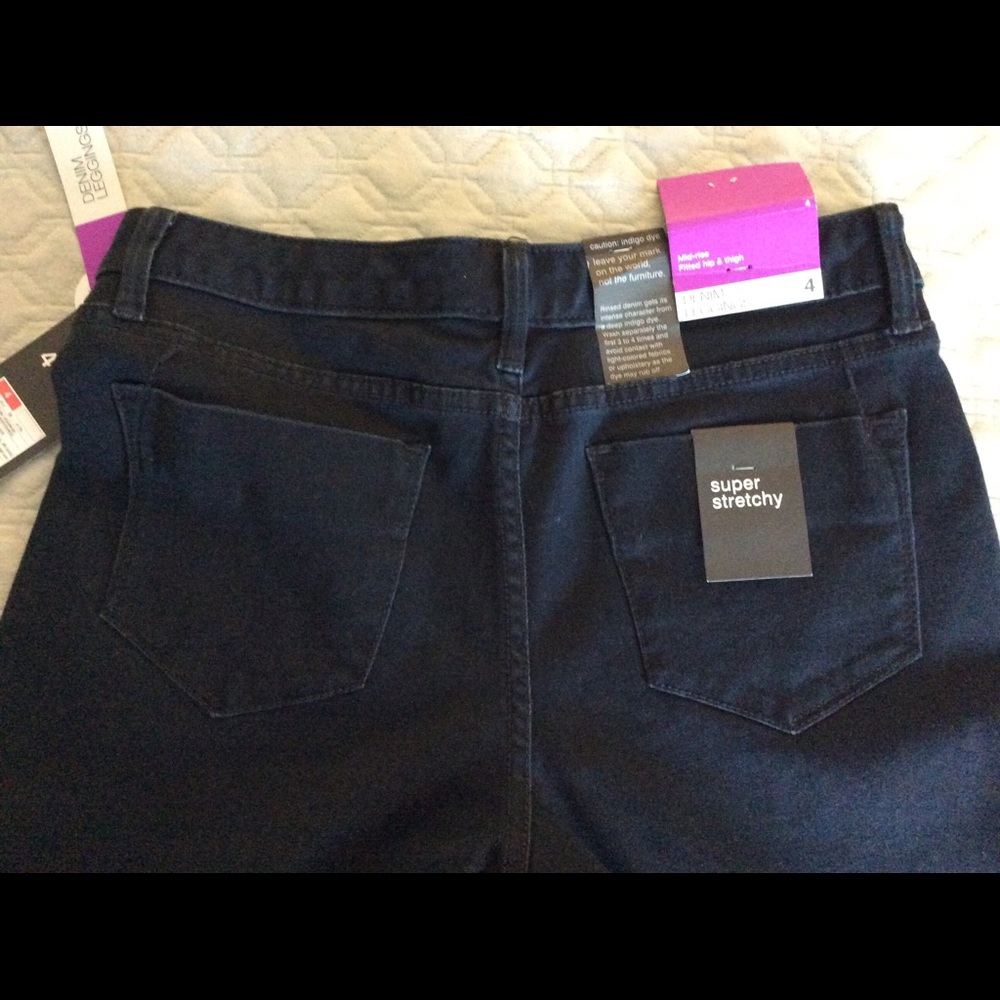 NWT! Mossimo Jeans - Picture 5 of 9