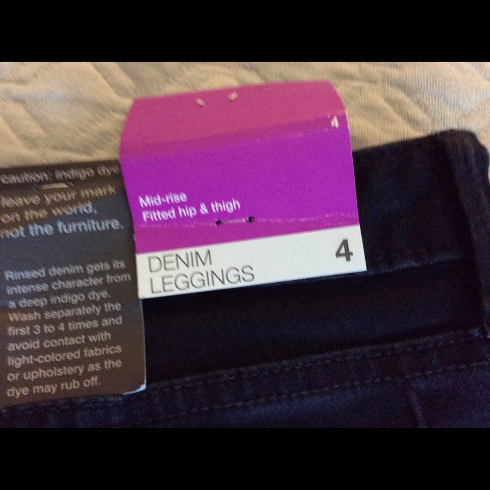 NWT! Mossimo Jeans - Picture 6 of 9