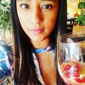 Meet your Posher, Elena