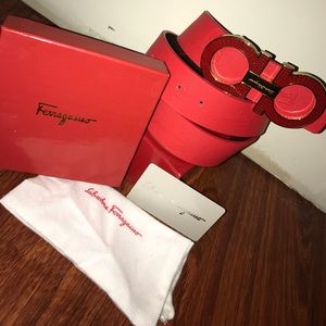 Ferragamo belt☄️☀️