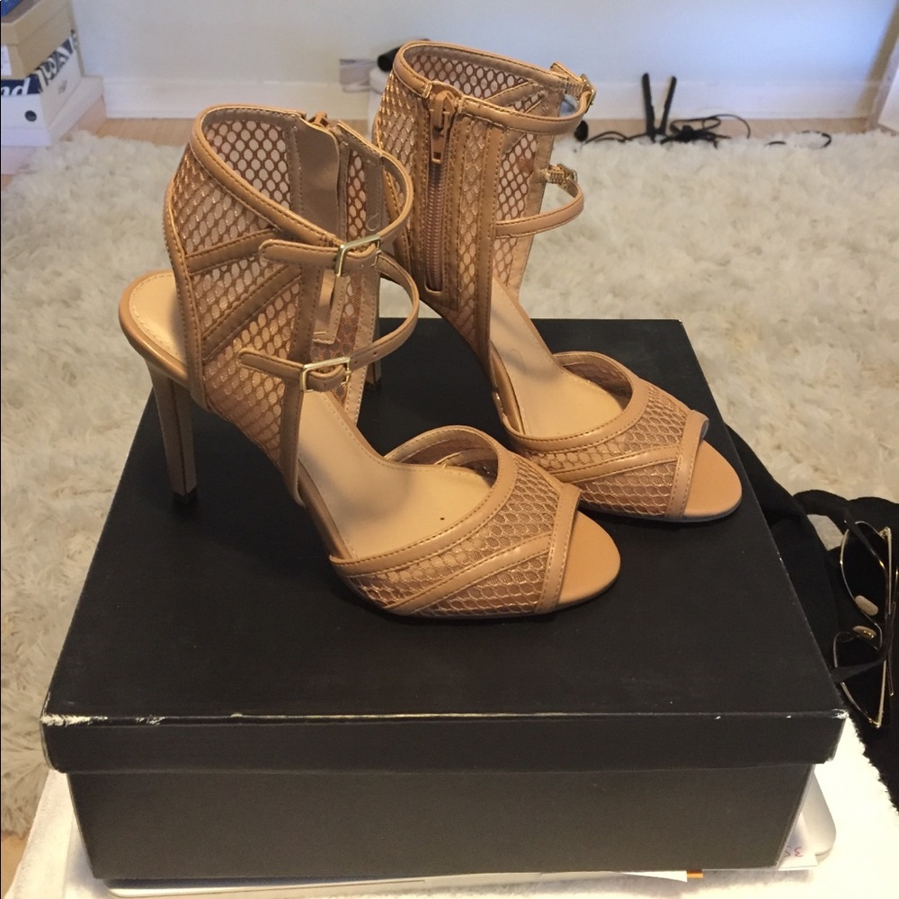 Nude Saks fifth avenue heels