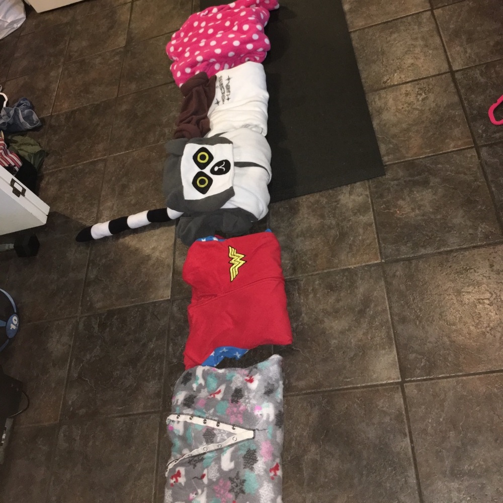 Bundle of 5 onesies