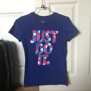 Nike Women's t shirt in size S