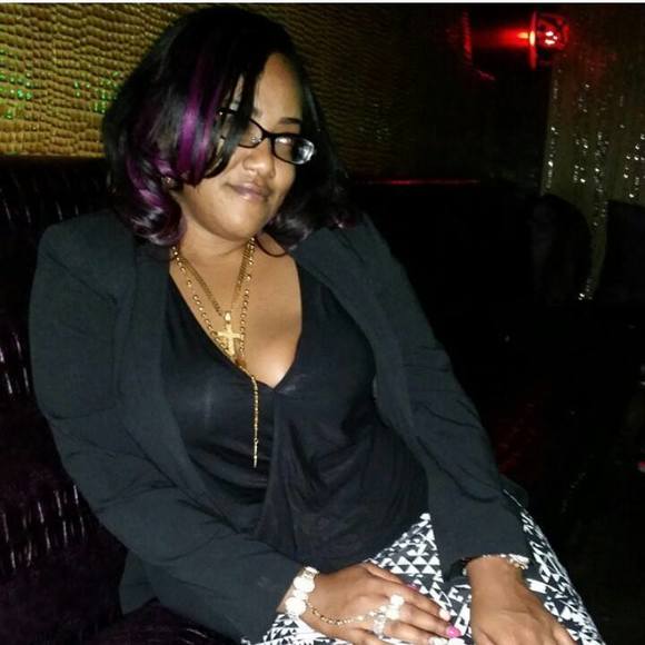 Meet your Posher, Simone - Picture 1 of 1