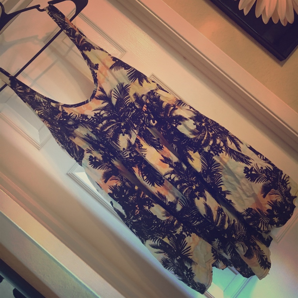 Tropical flowery romper