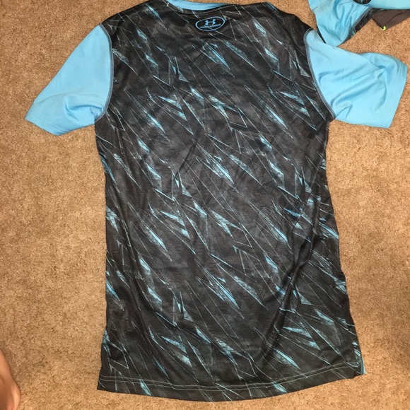 Under Armor Heat Gear shirts - Picture 4 of 4