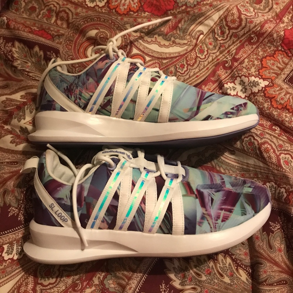 Adidas SL Loop