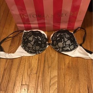 VS white/black lace and leopard. Versitile. 36D.