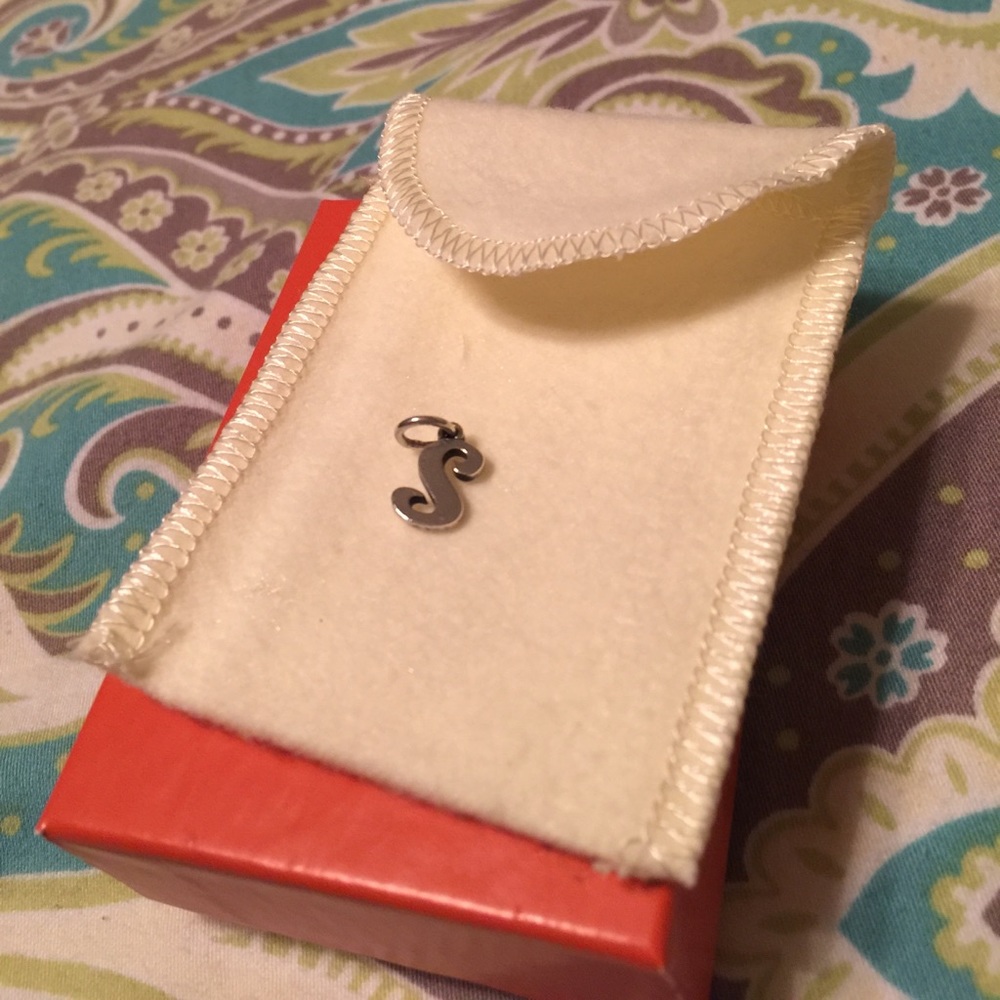 "s" charm