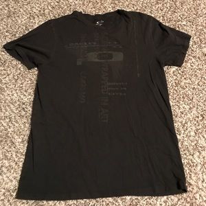 Oakley t-shirt