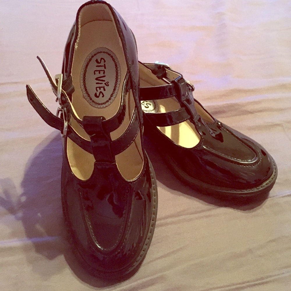 Lil Girls Adorable Black MaryJanes