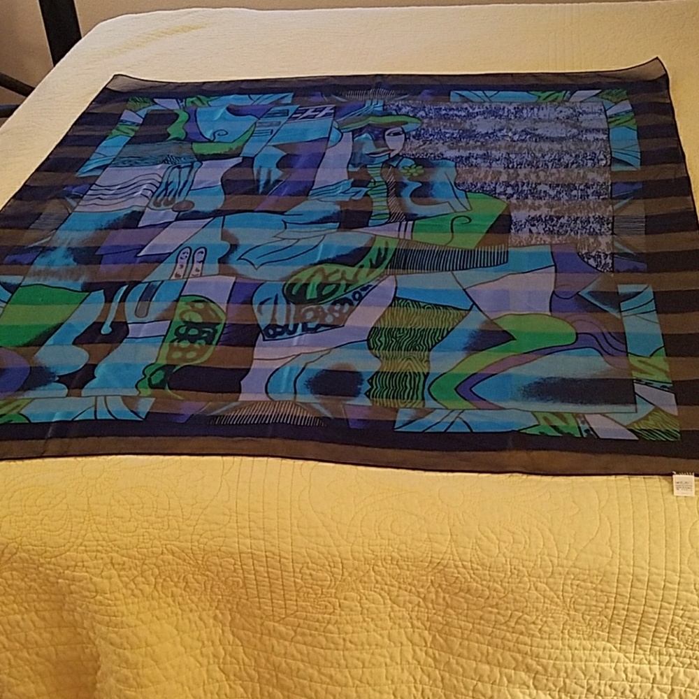Cubist pattern polyester scarf never worn
