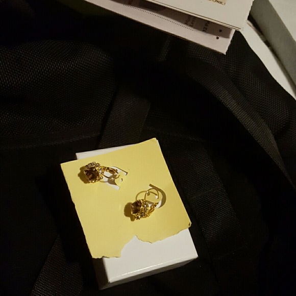 Jewelry - Picture 2 of 6