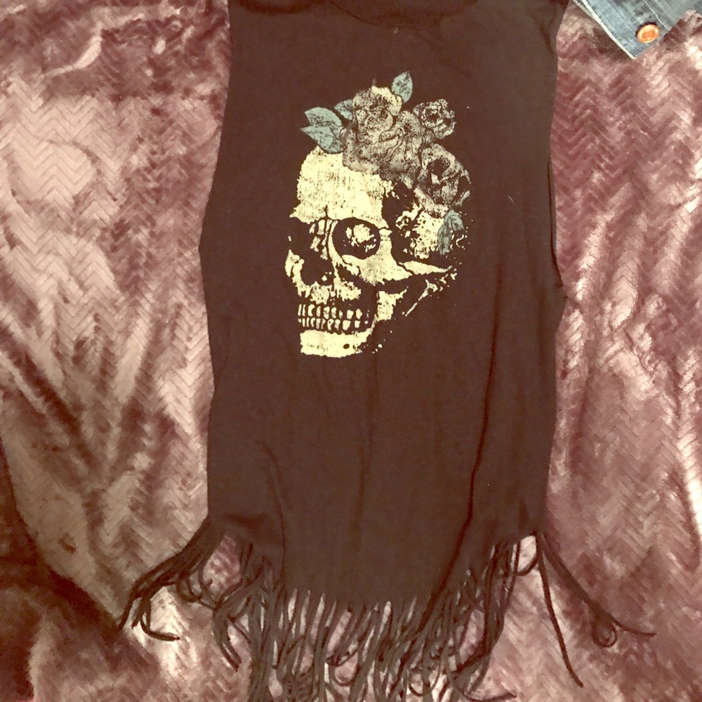 Skull tank fringe
