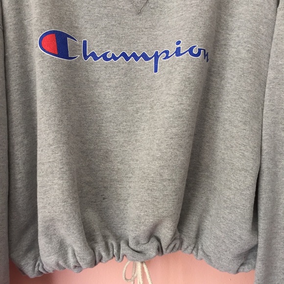 Vintage Champion Cropped Sweatshirt - Picture 4 of 5