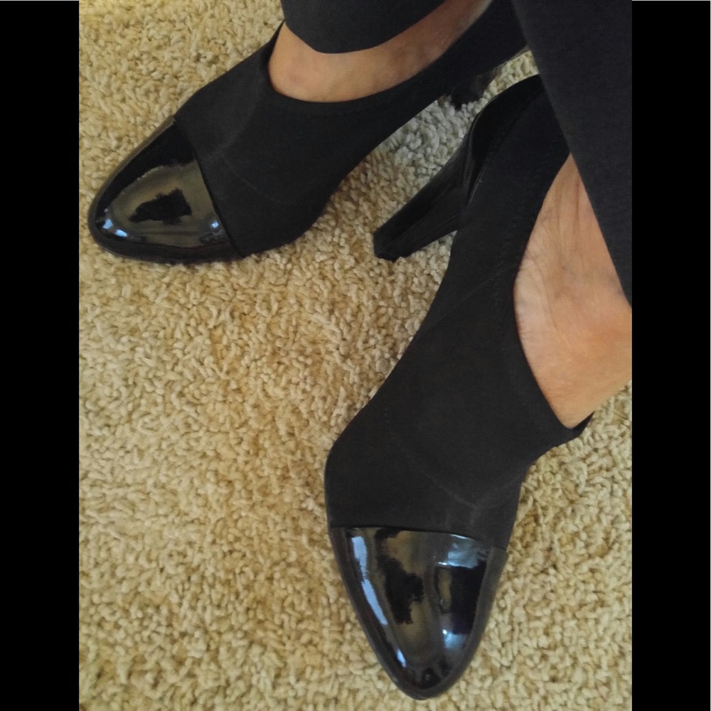Wonderful heeled low booties..sexy