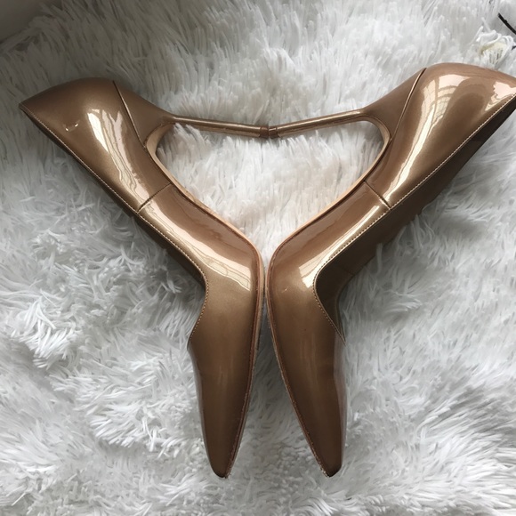 Escarpins Manolo Blahnik BB 105 NUDE BEIGE En Cuir Vernis Métallisé - Taille 41 (10.5 US) - Neuf Avec Boîte