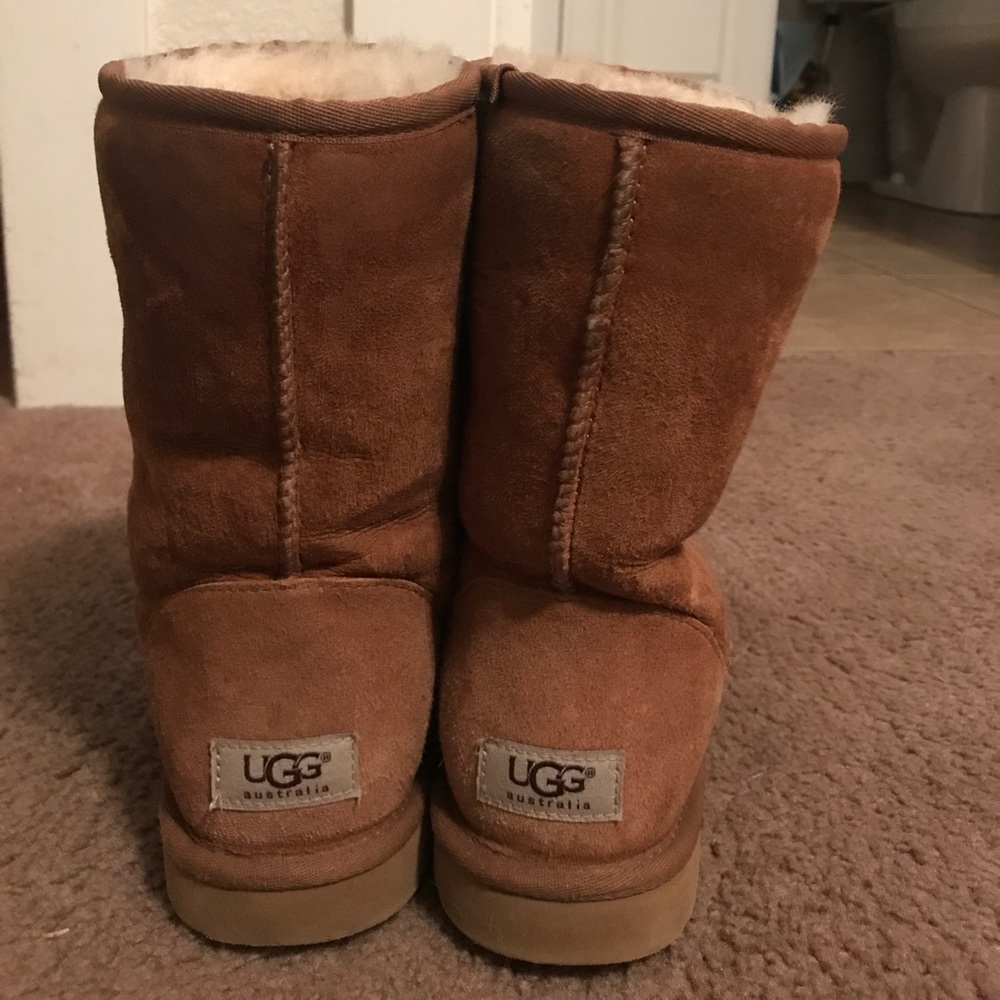 Short Tan UGG Boot